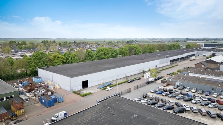 Nijverheidstraat 4, Strijen