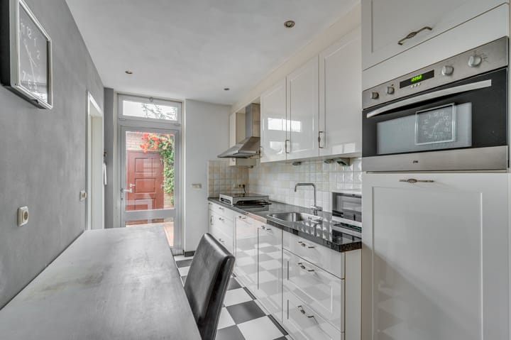 Foto 9 van van Dolhoffstraat 17