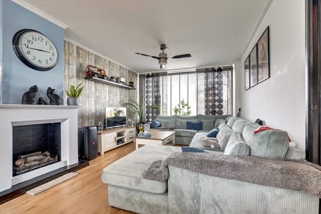 Passage 49 secondary image