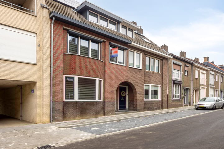 Photo 3 of Akerstraat 138