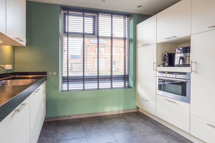 Foto 12 van Scheringstraat 15