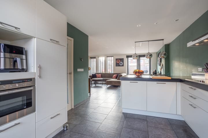 Foto 13 van Scheringstraat 15