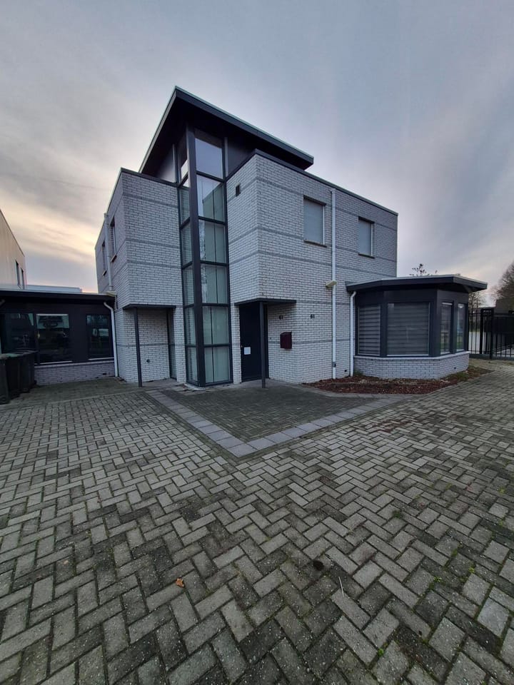 Photo 1 of 't Holland 61