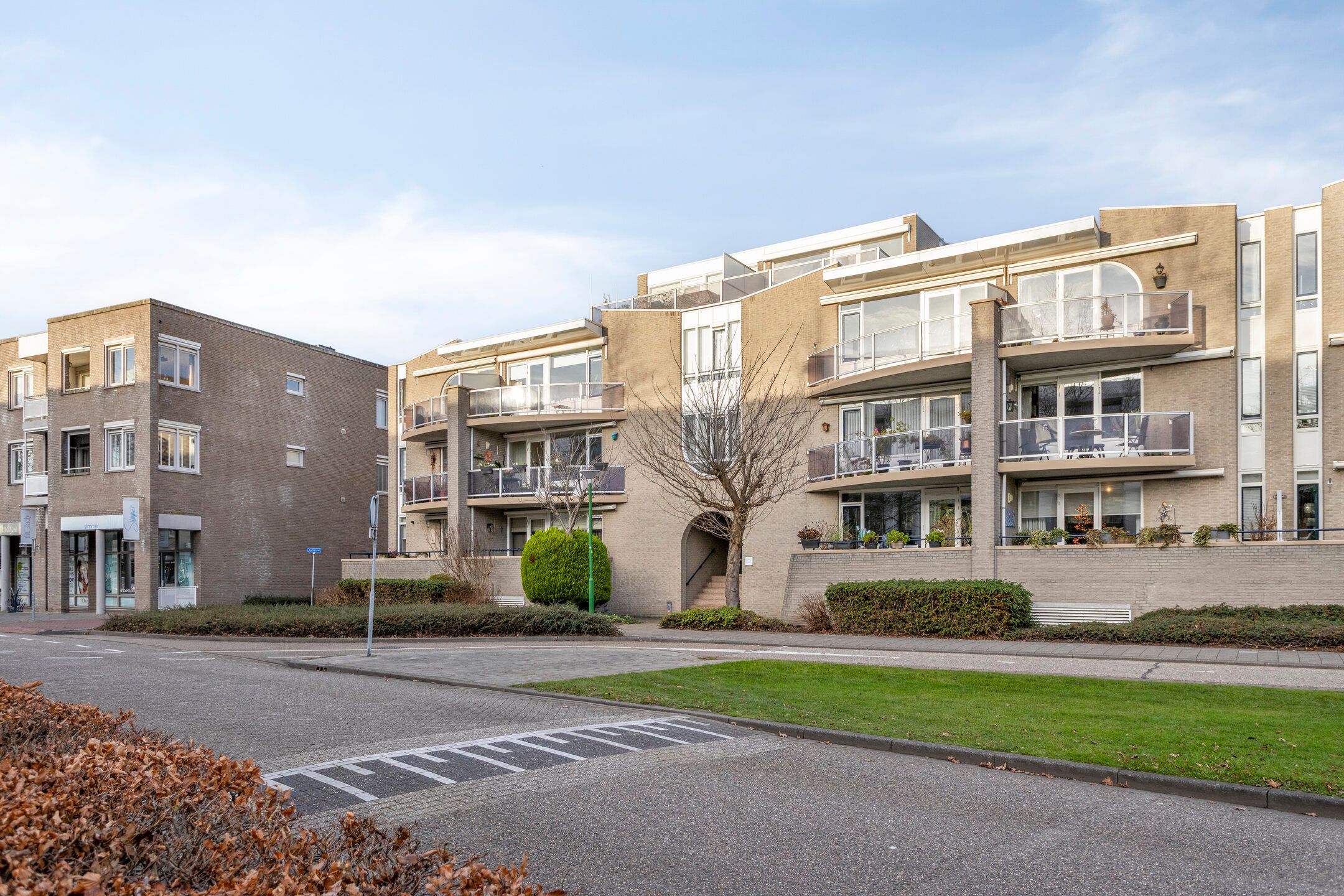 Photo 3 of Vincent van Goghstraat 195