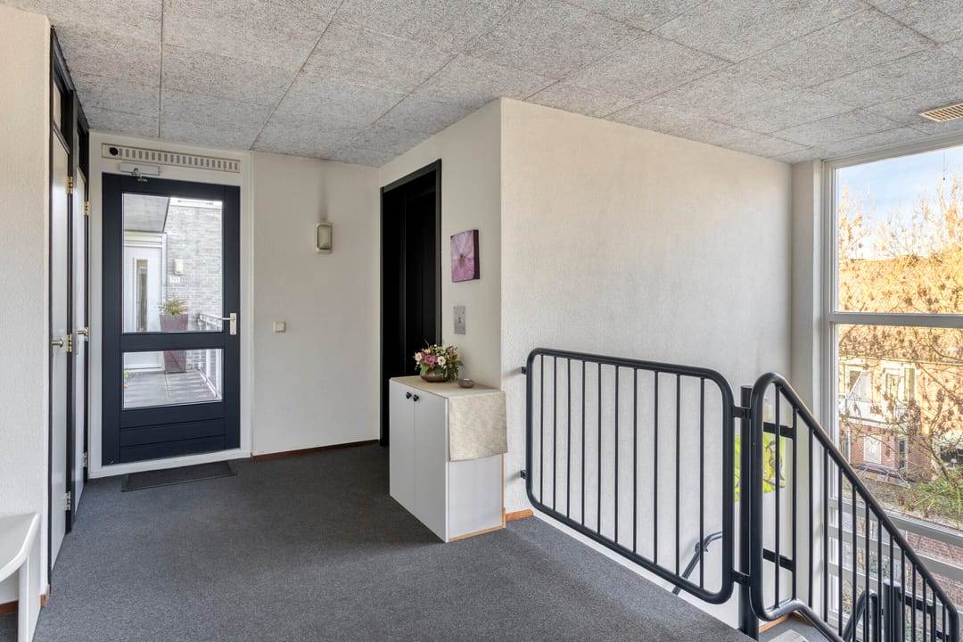 Photo 8 of Vincent van Goghstraat 195