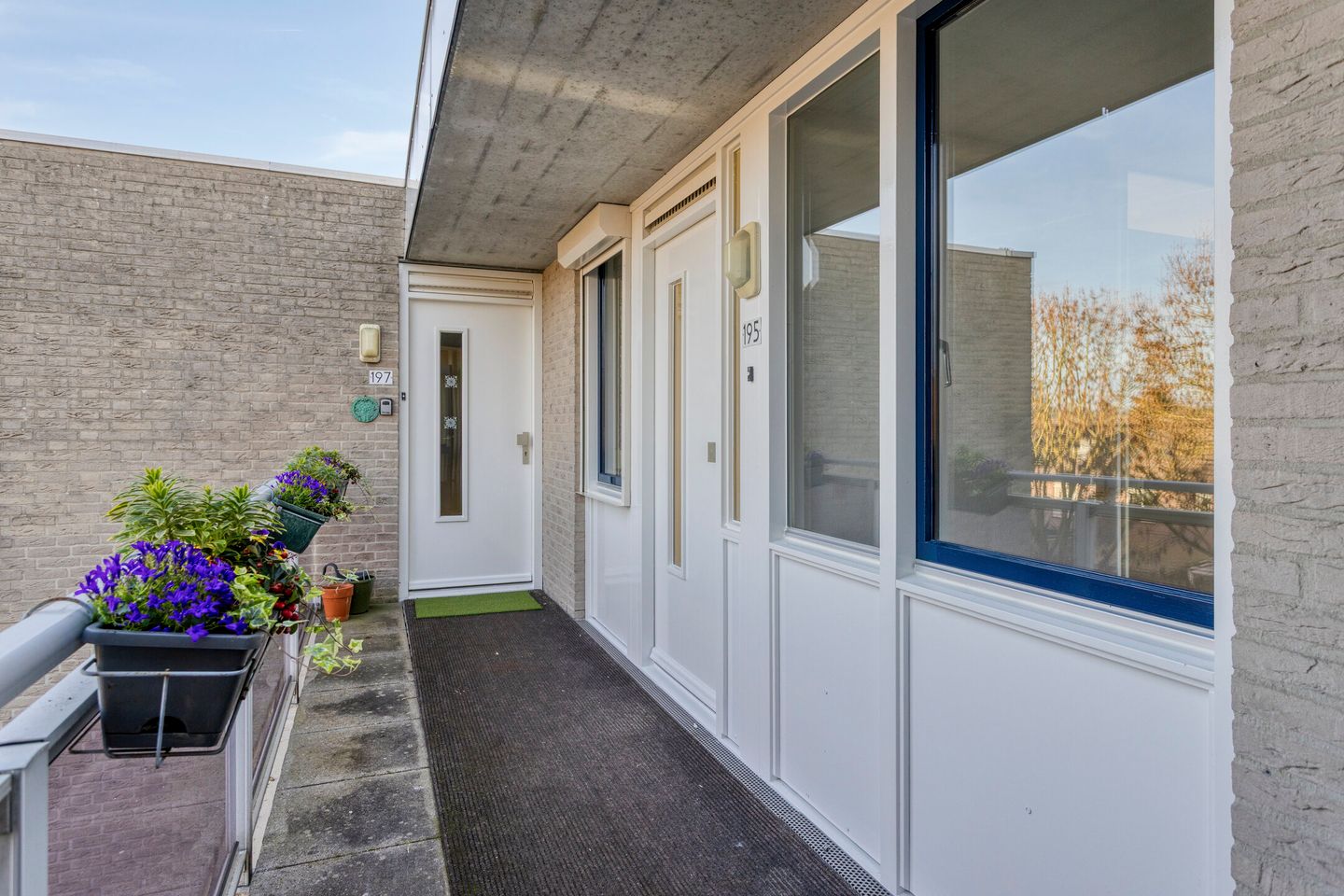 Photo 10 of Vincent van Goghstraat 195