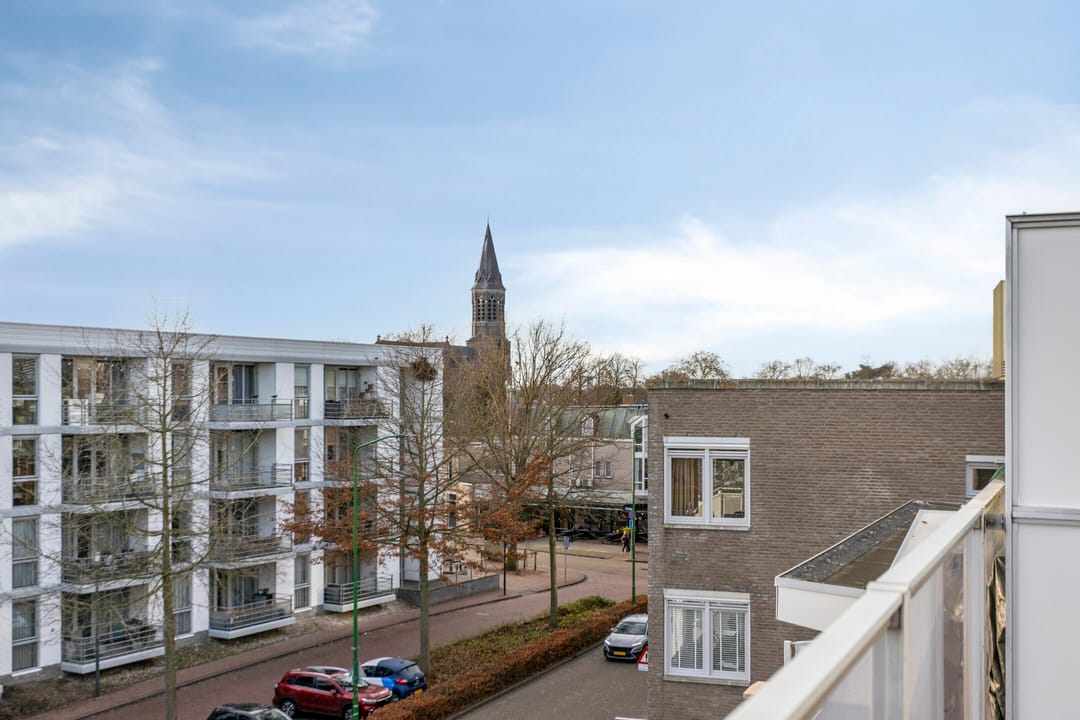 Photo 41 of Vincent van Goghstraat 195