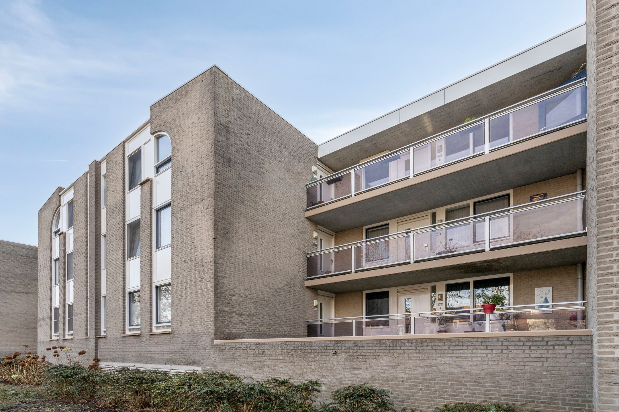 Photo 42 of Vincent van Goghstraat 195