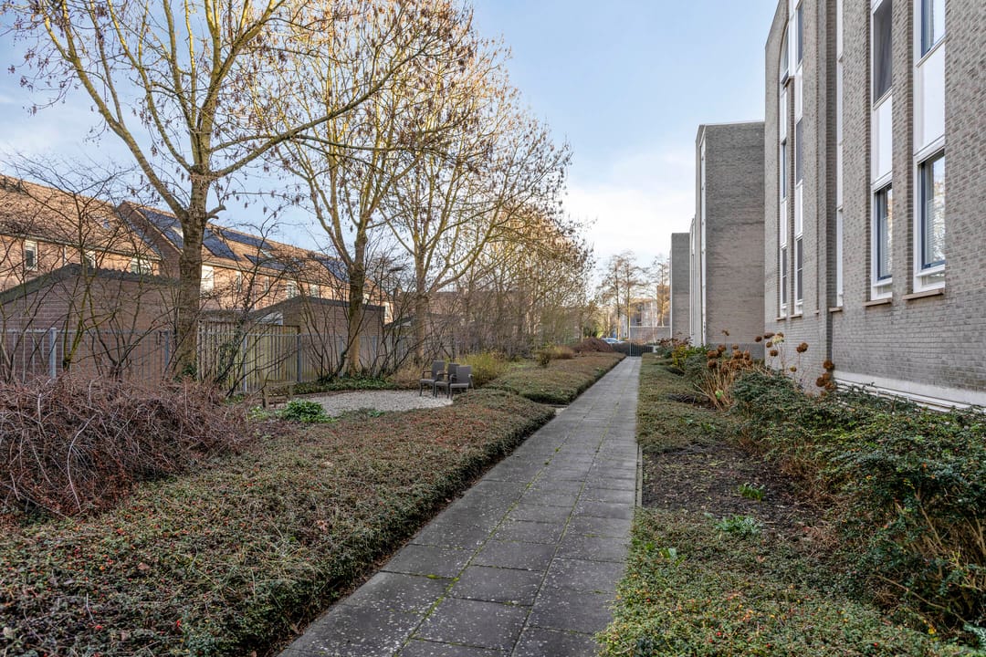 Photo 43 of Vincent van Goghstraat 195