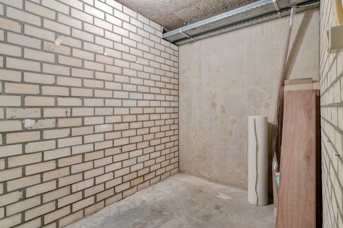 Photo 49 of Vincent van Goghstraat 195