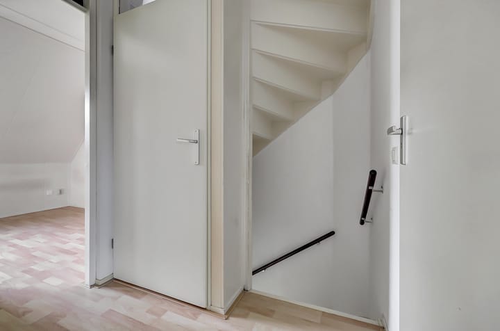 Foto 16 van Van Herlaerstraat 12