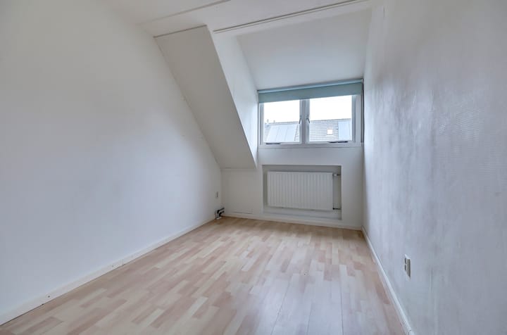 Foto 15 van Van Herlaerstraat 12