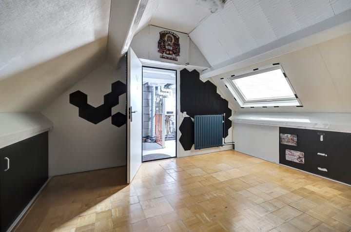 Foto 18 van Van Herlaerstraat 12