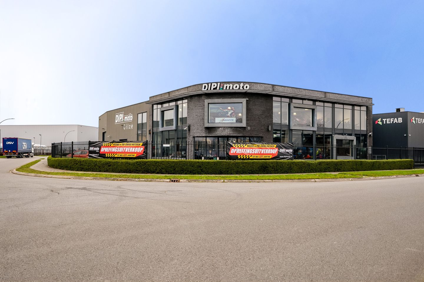 Bekijk foto 1 van Phantom 1