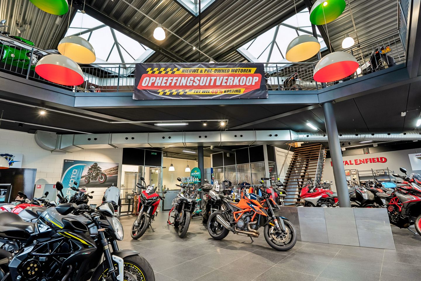 Bekijk foto 5 van Phantom 1