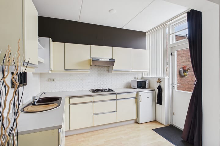 Photo 3 of Drostlaan 8-B