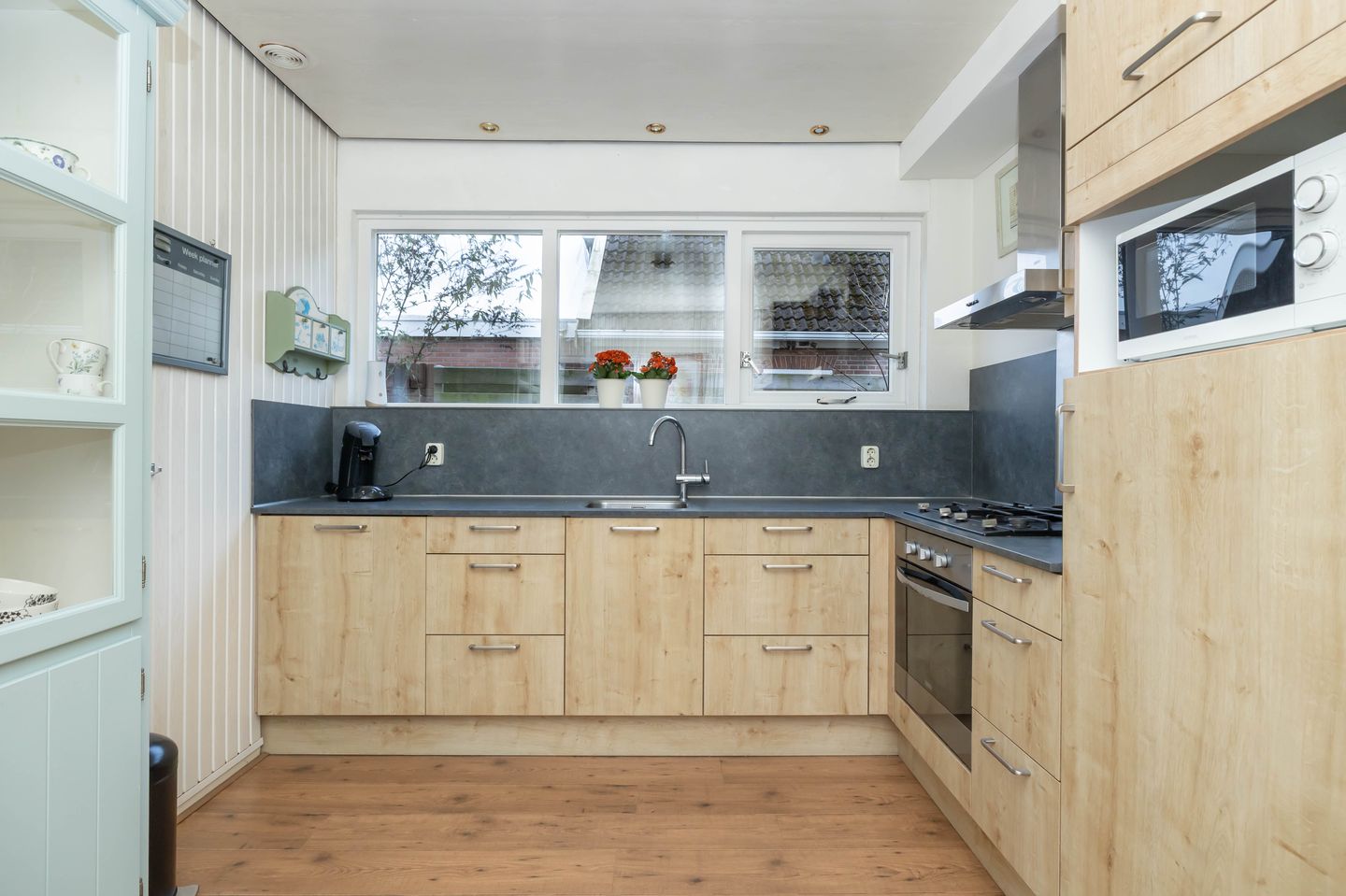 Photo 14 of Hoofdstraat 23