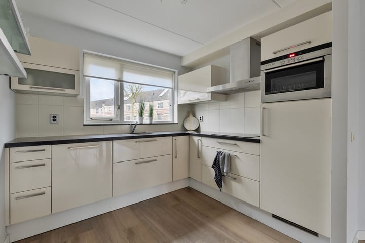 Foto 8 van Marga Klompélaan 22