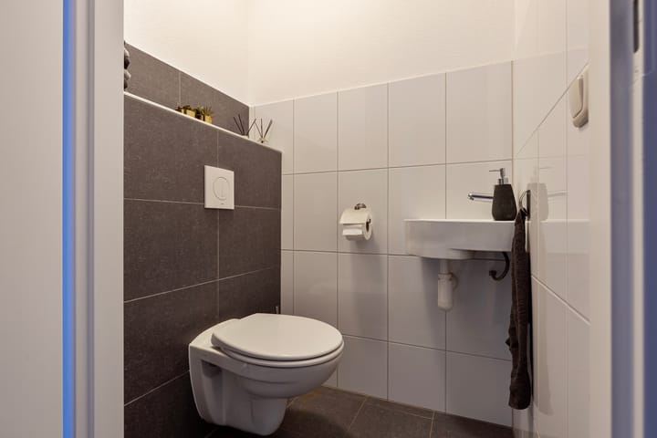 Foto 15 van Marga Klompélaan 22