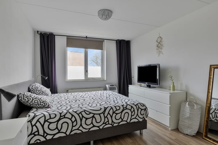 Foto 16 van Marga Klompélaan 22