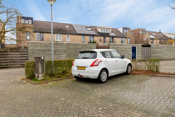 Foto 33 van Marga Klompélaan 22