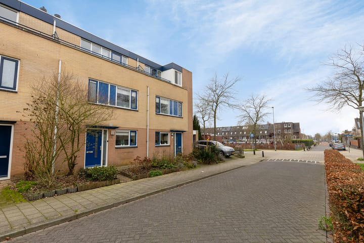 Foto 35 van Marga Klompélaan 22