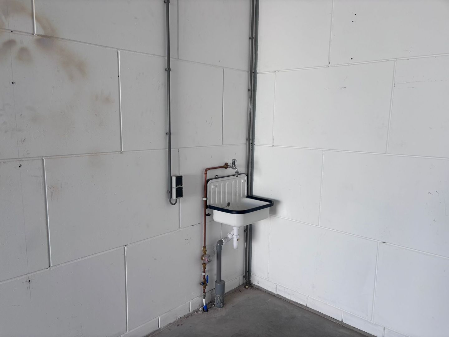 View photo 4 of Honderdland 328