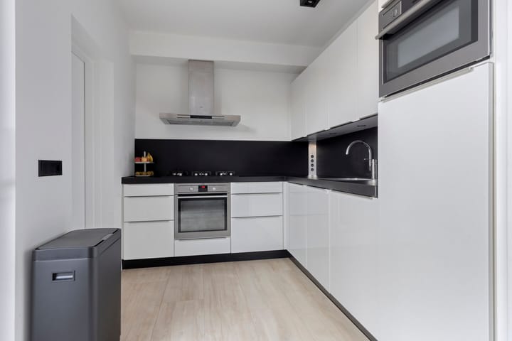 Photo 12 of Loena 31