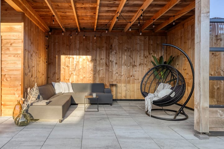 Photo 39 of Loena 31