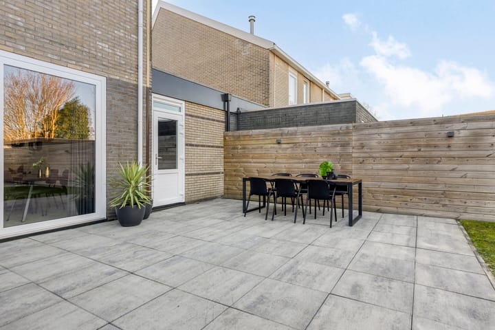 Photo 42 of Loena 31