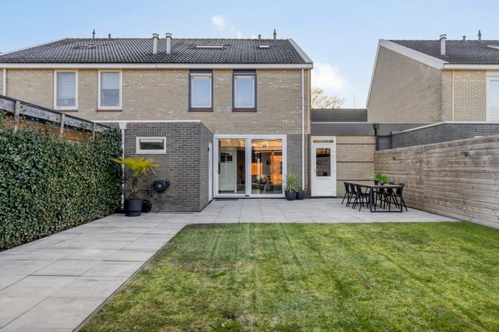 Photo 43 of Loena 31