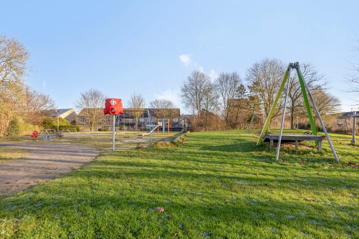 Photo 46 of Loena 31