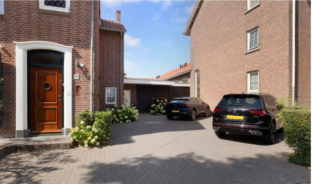 Photo 2 of Wilhelminastraat 12