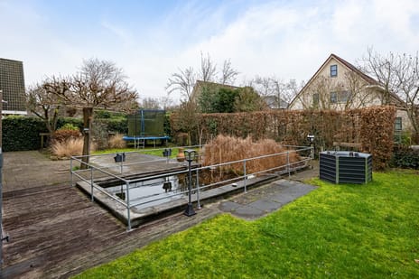 Aak 8 secondary image