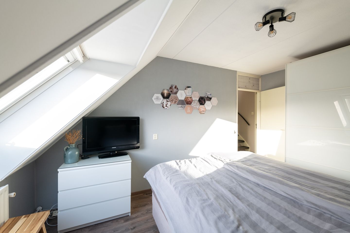 Photo 25 of Morelstraat 85