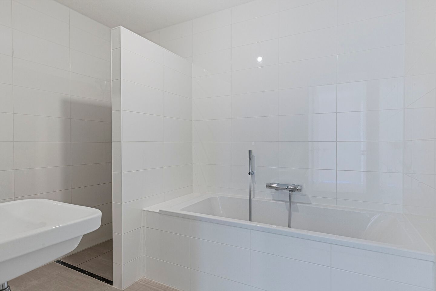 Foto 5 van Maashaven N.z. 613