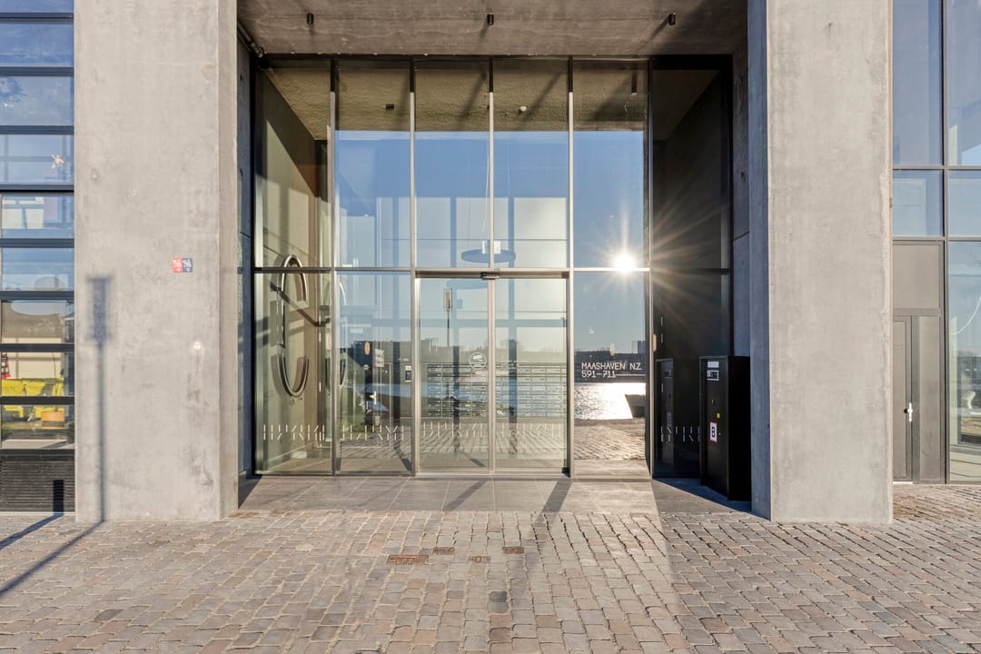 Foto 8 van Maashaven N.z. 613