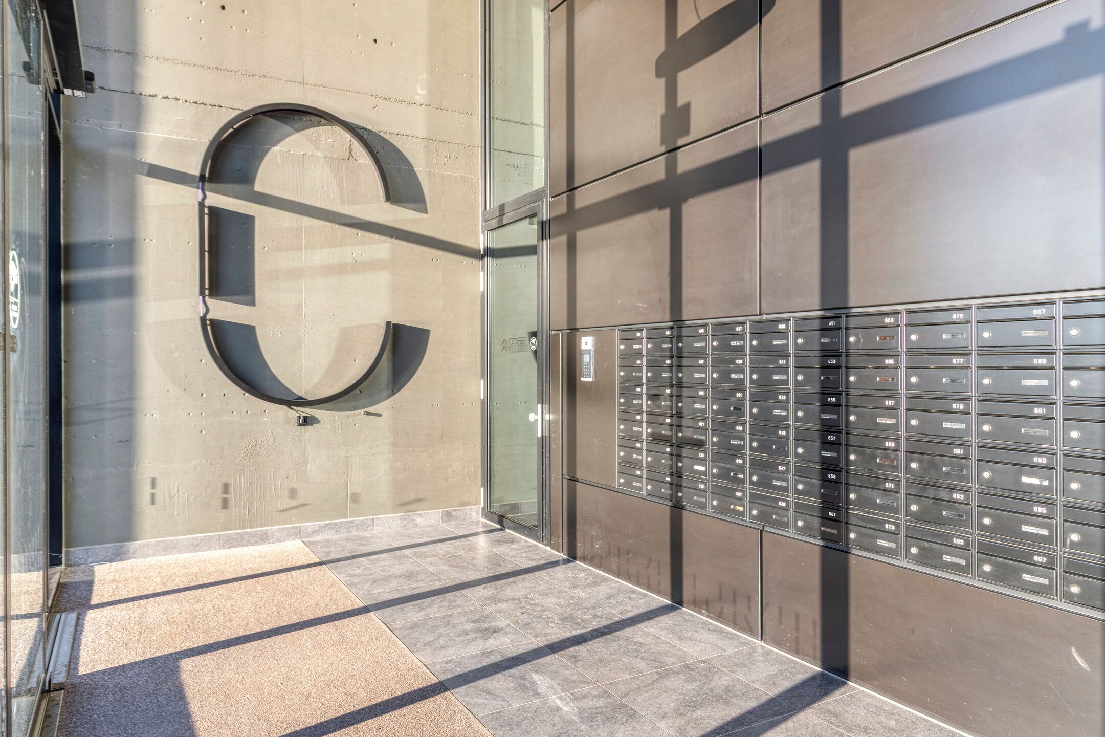 Foto 9 van Maashaven N.z. 613