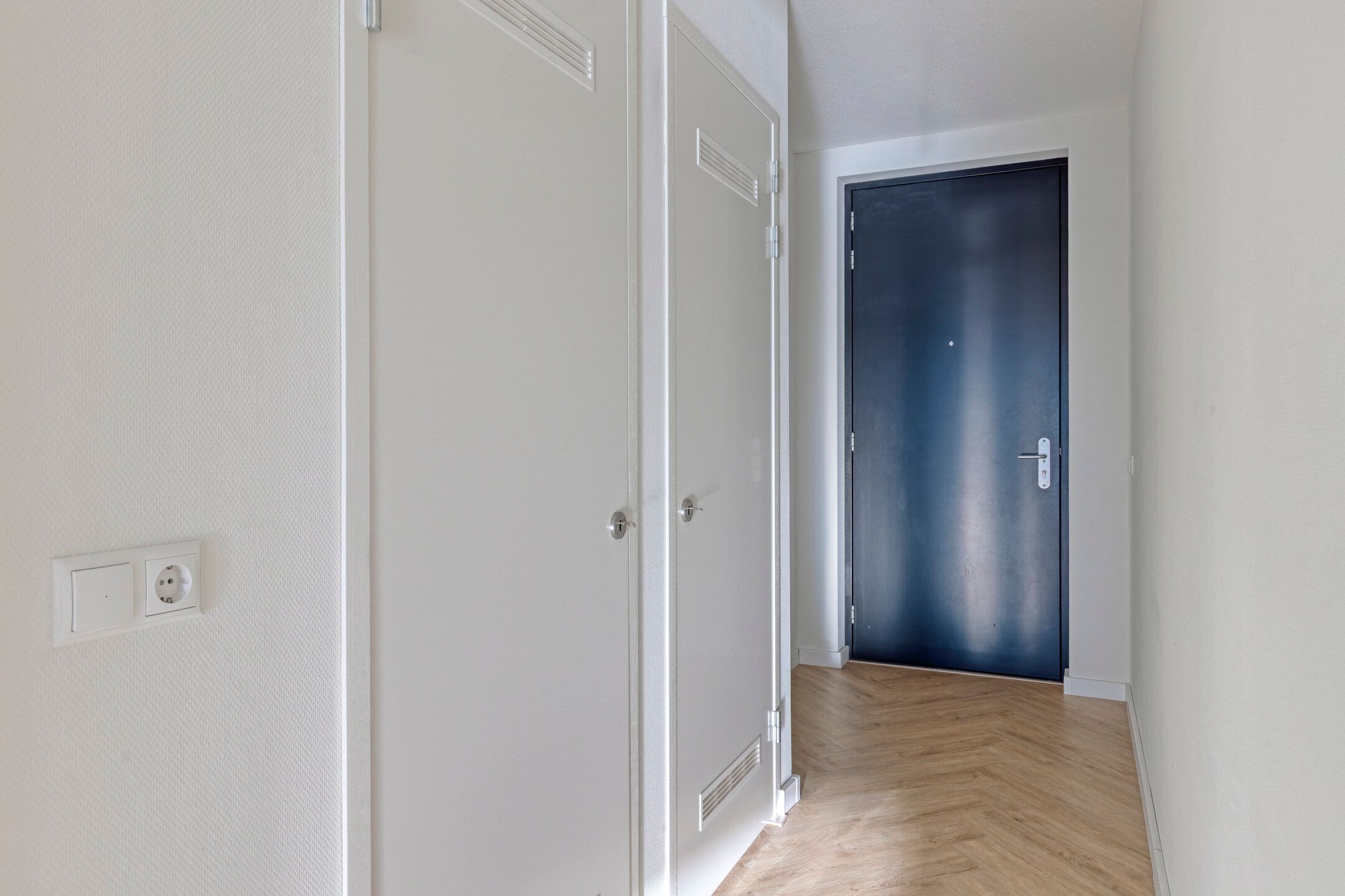 Foto 12 van Maashaven N.z. 613