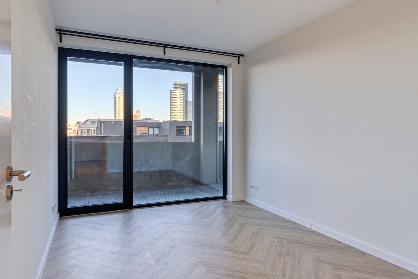 Foto 25 van Maashaven N.z. 613