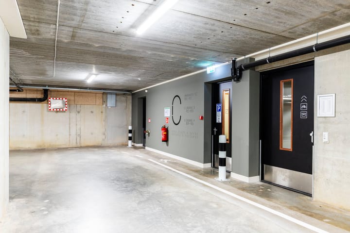 Foto 32 van Maashaven N.z. 613