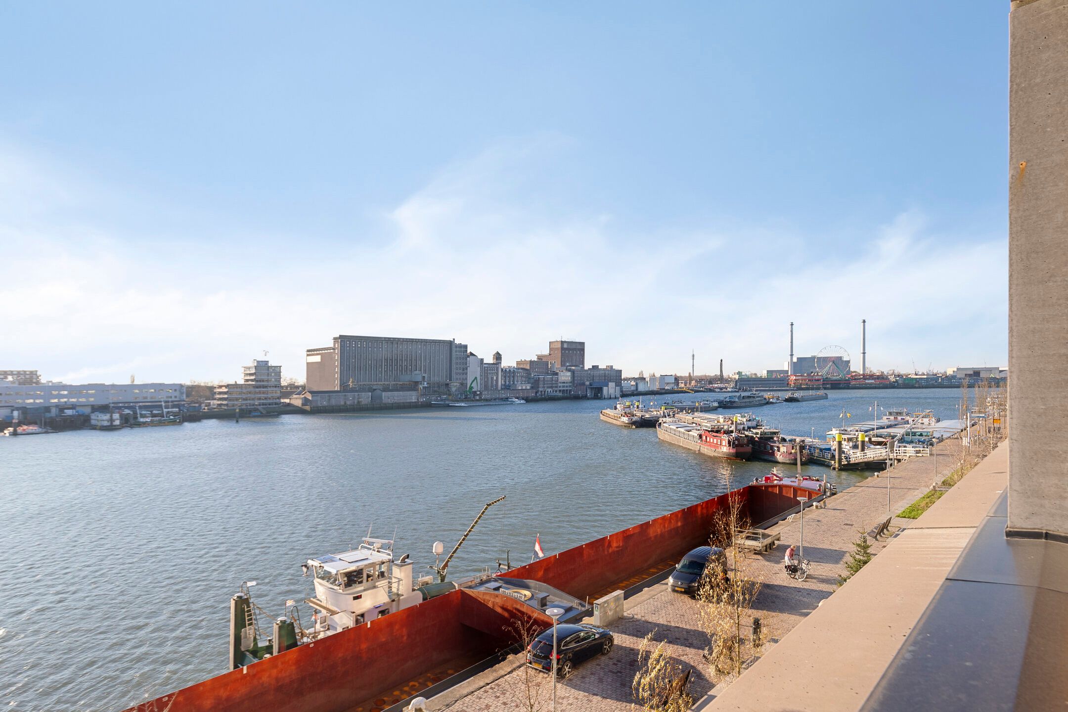 Foto 39 van Maashaven N.z. 613