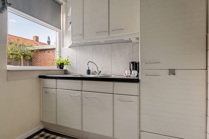 Photo 14 of Meindert Hobbemastraat 1