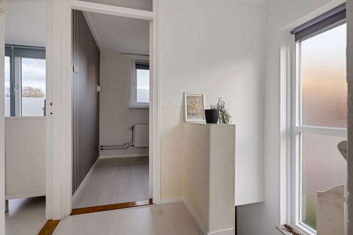 Photo 18 of Meindert Hobbemastraat 1