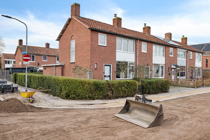 Photo 35 of Meindert Hobbemastraat 1