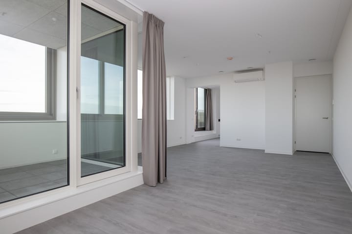 Photo 9 of Machinekamerplein 32-327