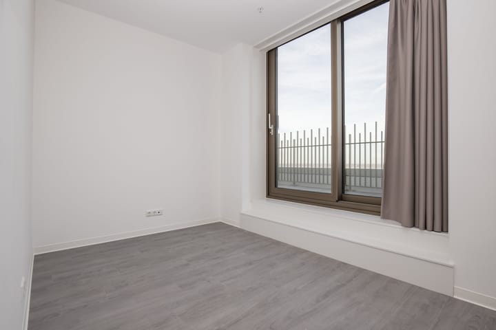 Photo 17 of Machinekamerplein 32-327