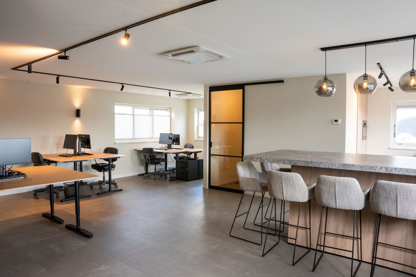 Bekijk foto 2 van Heulweg 18-a