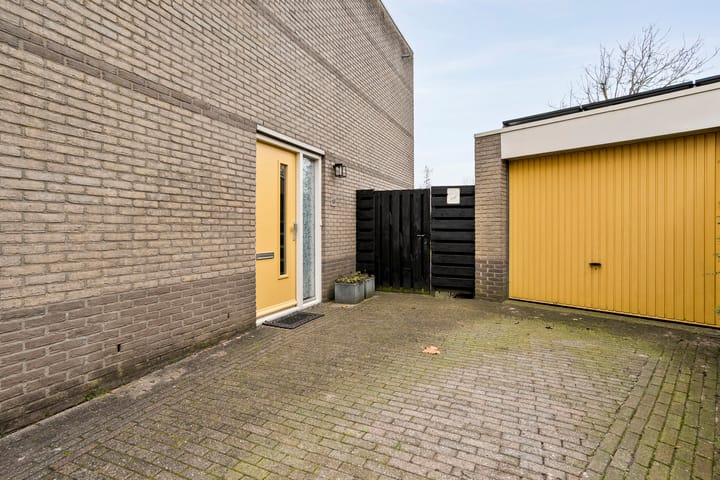 Photo 40 of Roerdomp 8