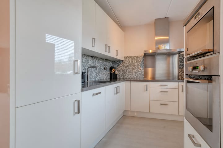 Photo 8 of Roerdomp 8